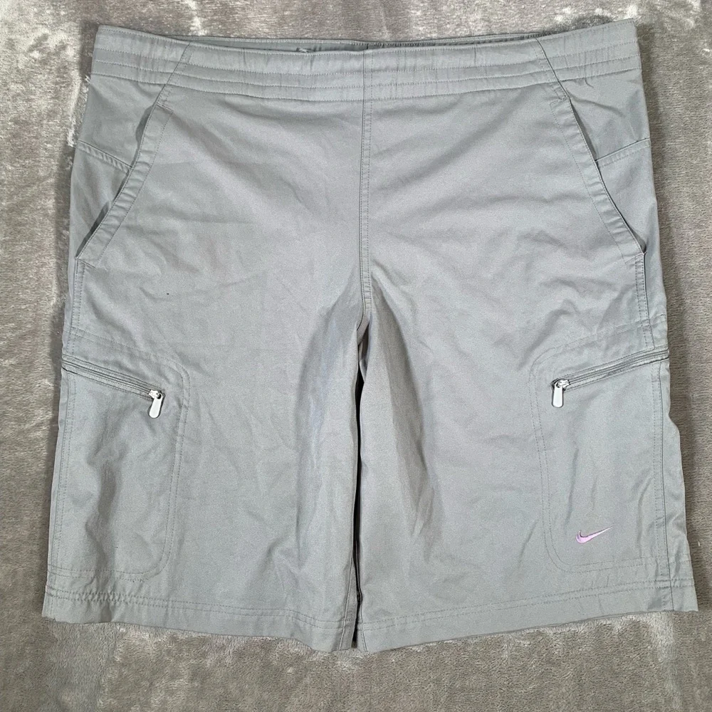Nike‎ Bermuda Shorts Men’s XL Grey Vintage Sportswear Cargo Zip Pockets